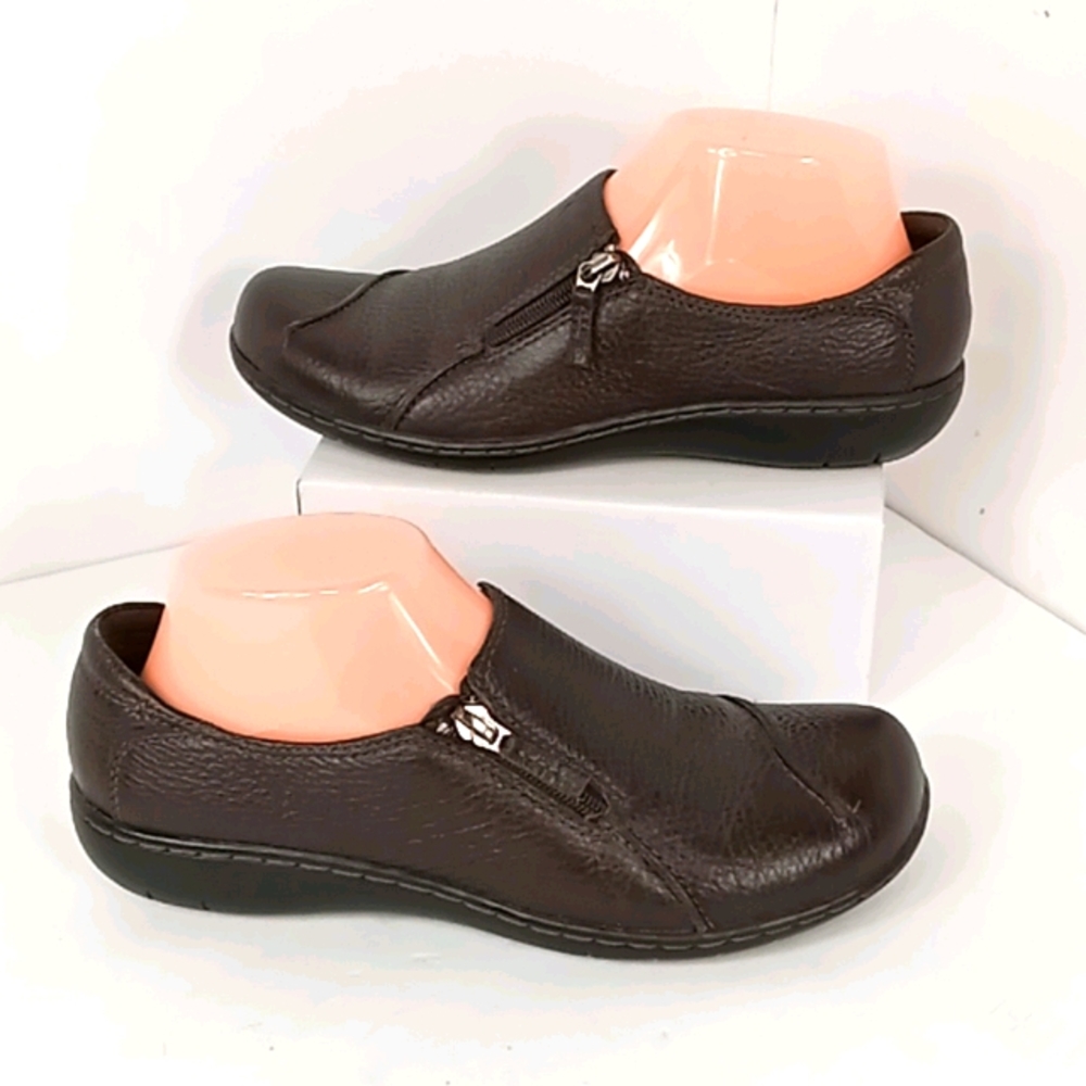 8M Clarks Bendables pebbled brown leather shoes